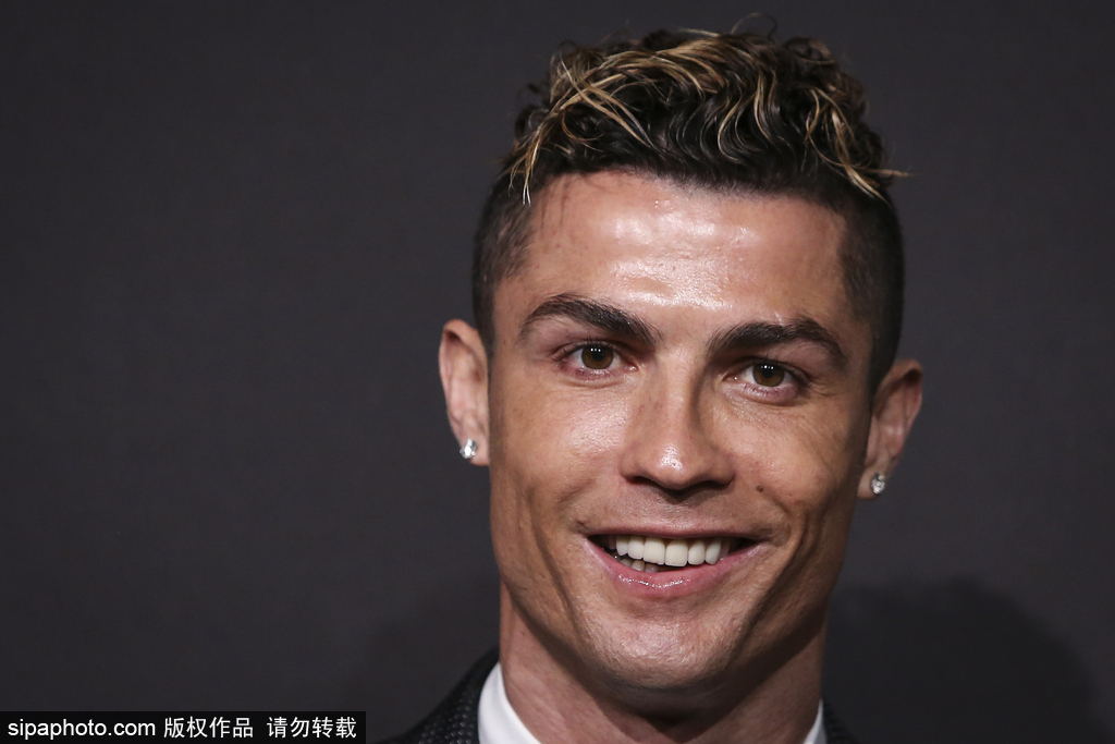 拜仁“小王子”卡尔的巨星之路 偶像梅西但不想和谁比较