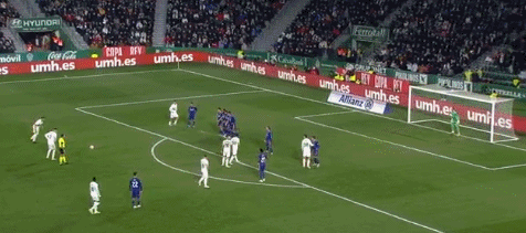 篮球勇士明星球员连续得分20+